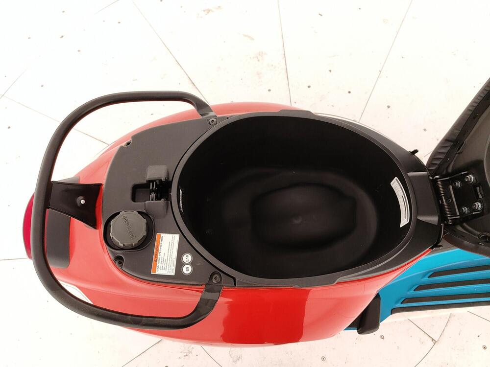 Vespa Primavera 125 Color Vibe (2023 - 24) (19)