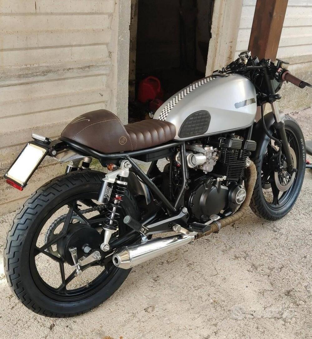 Suzuki Gsx 400 Katana cafè Racer  (2)