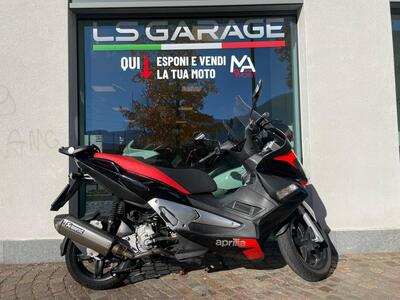 Aprilia SR Max 300 (2011 - 16) usata
