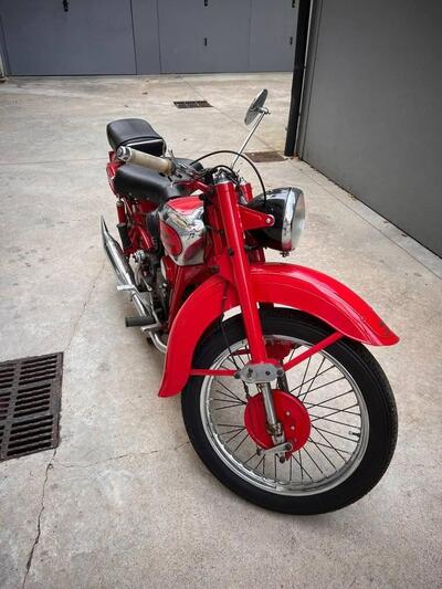 Moto Guzzi Airone 250 d'epoca