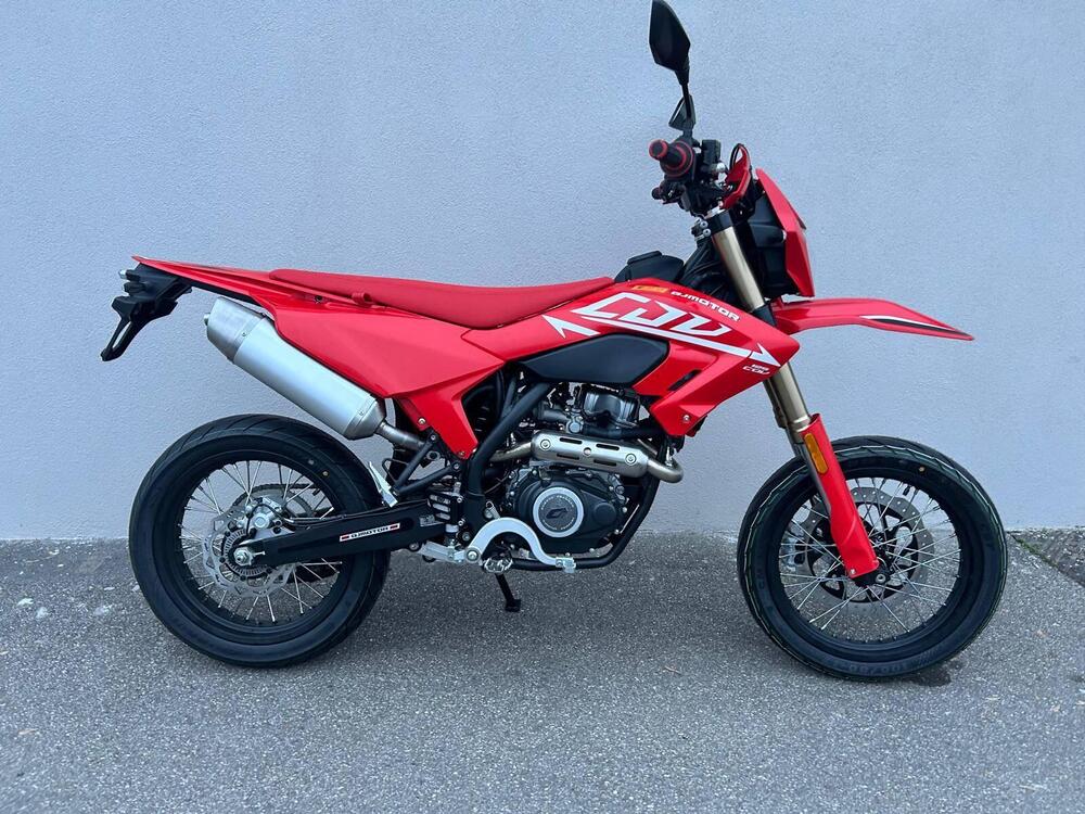 QJ Motor COV 125 (2025 - 26)