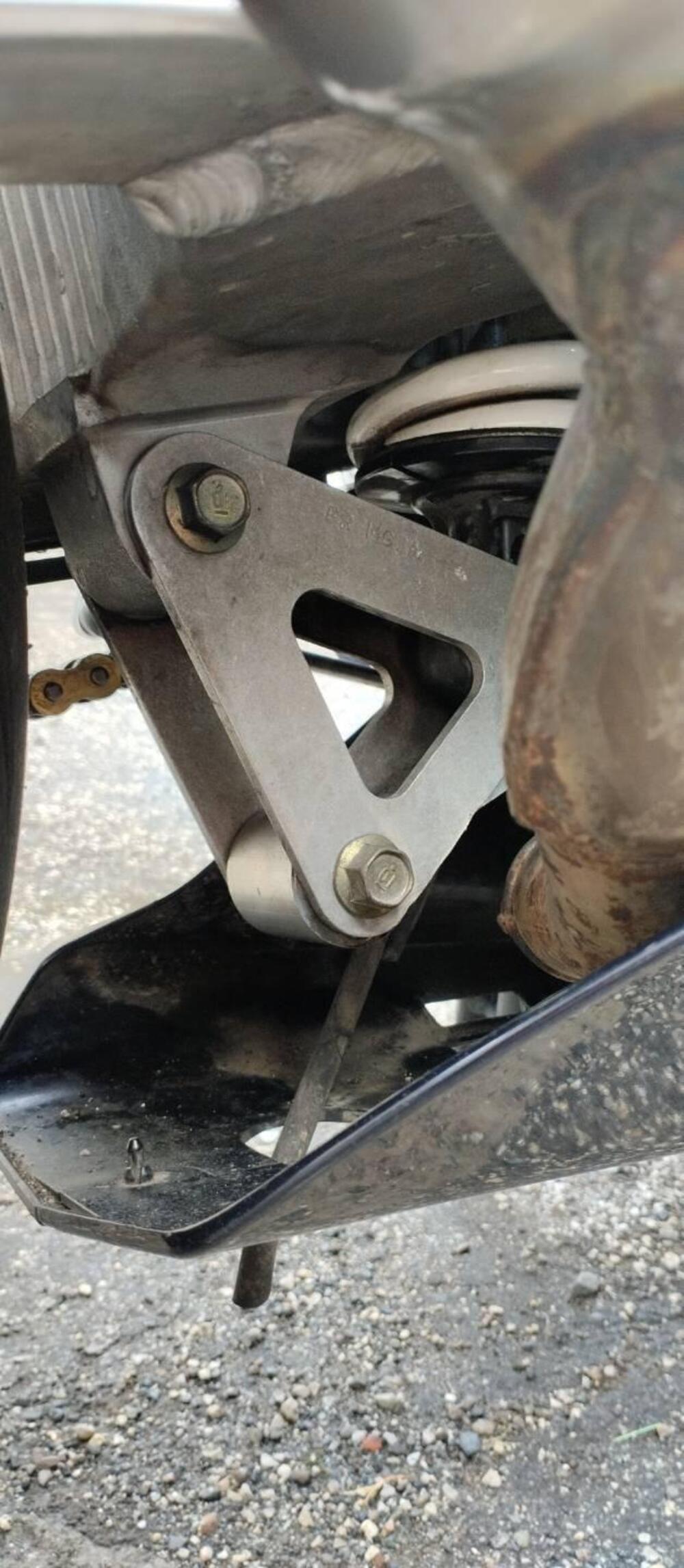 Honda CBR 900 RR Fireblade (2000 - 01) (10)