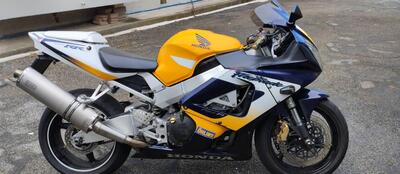 Honda CBR 900 RR Fireblade (2000 - 01) usata