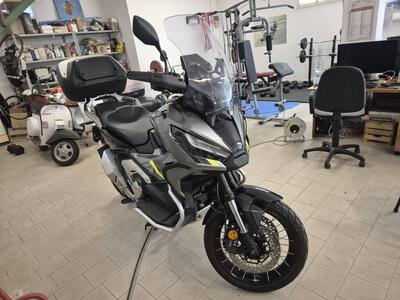 Honda X-ADV 750 DCT Adventure (2021 - 24) usata