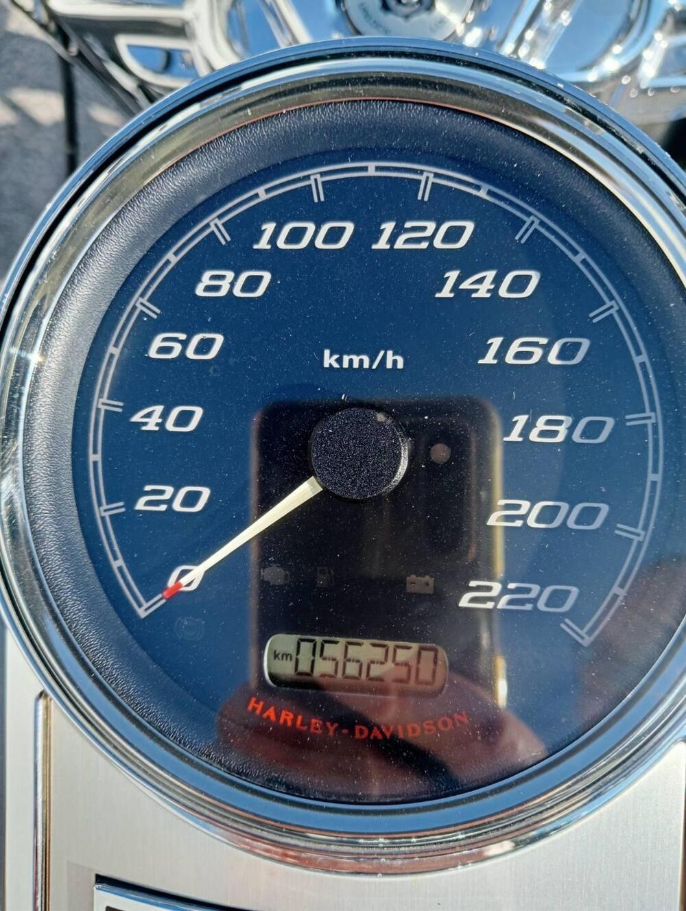 Harley-Davidson 1690 Road King (2013 - 16) - FLHR (5)