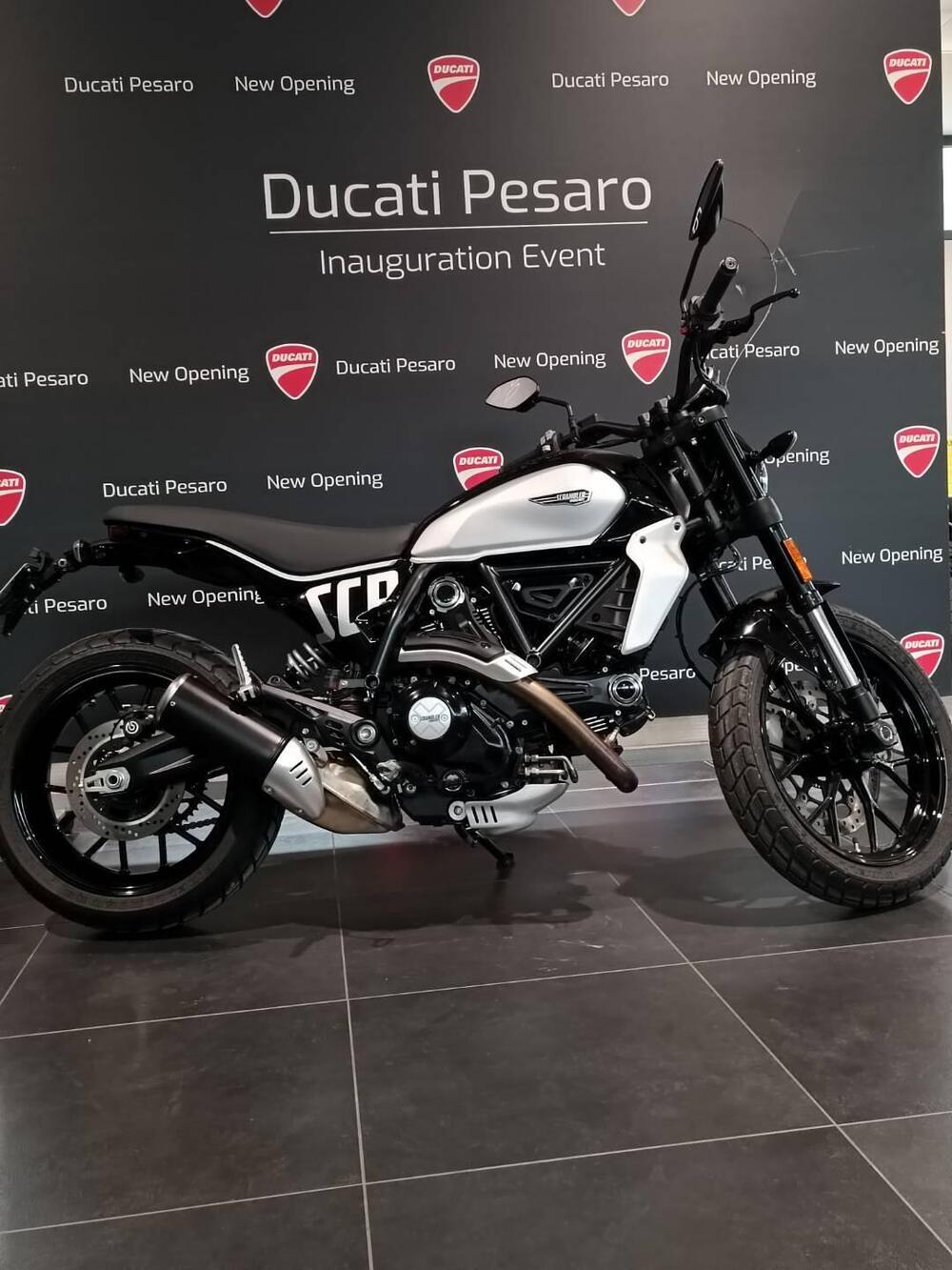 Ducati Scrambler 800 Icon (2023 - 24) (2)