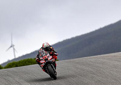 MotoGP 2025. GP del Portogallo. Pole di Marco Bezzecchi, poi Acosta e Quartararo, 4° Bagnaia [RISULTATI]
