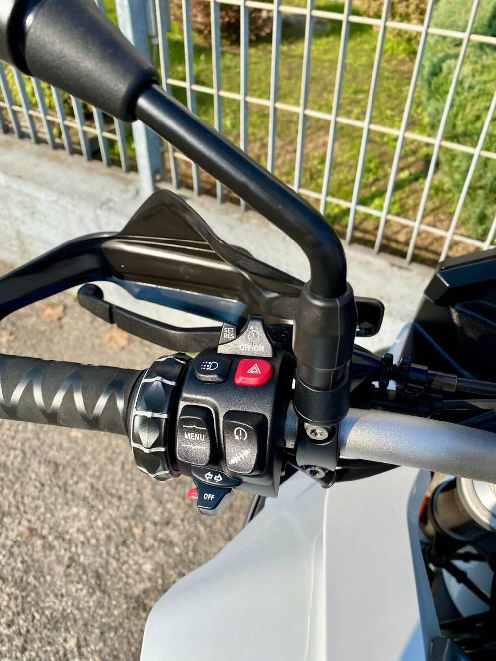 Bmw F 900 XR (2020 - 24) (3)