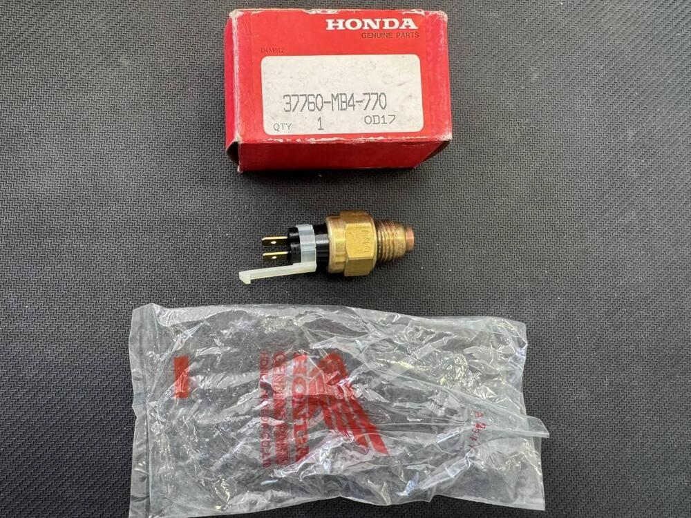 TERMOSTATO VF750C/700S/500C/1100S/1100C 1984/'85/' Honda (2)