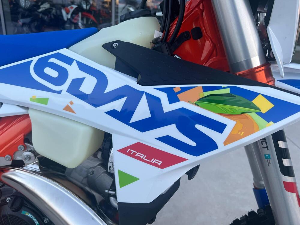 KTM 300 EXC 6Days (2026) (2)