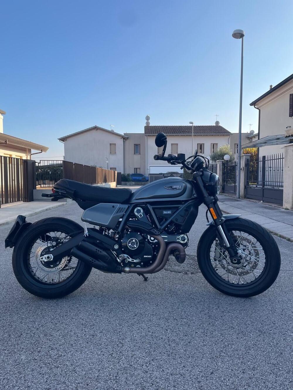 Ducati Scrambler 800 Night Shift (2021 - 22)
