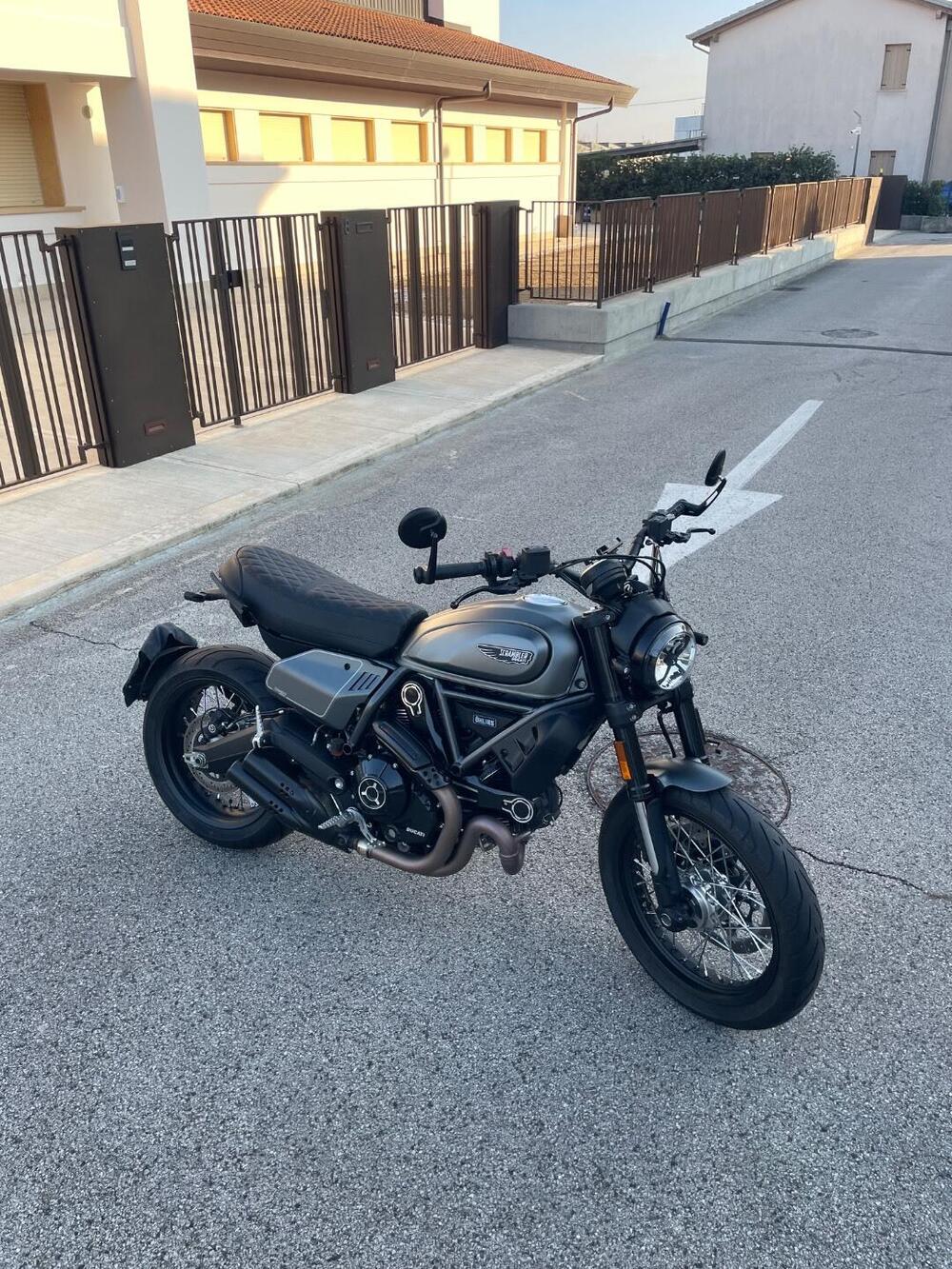 Ducati Scrambler 800 Night Shift (2021 - 22) (3)