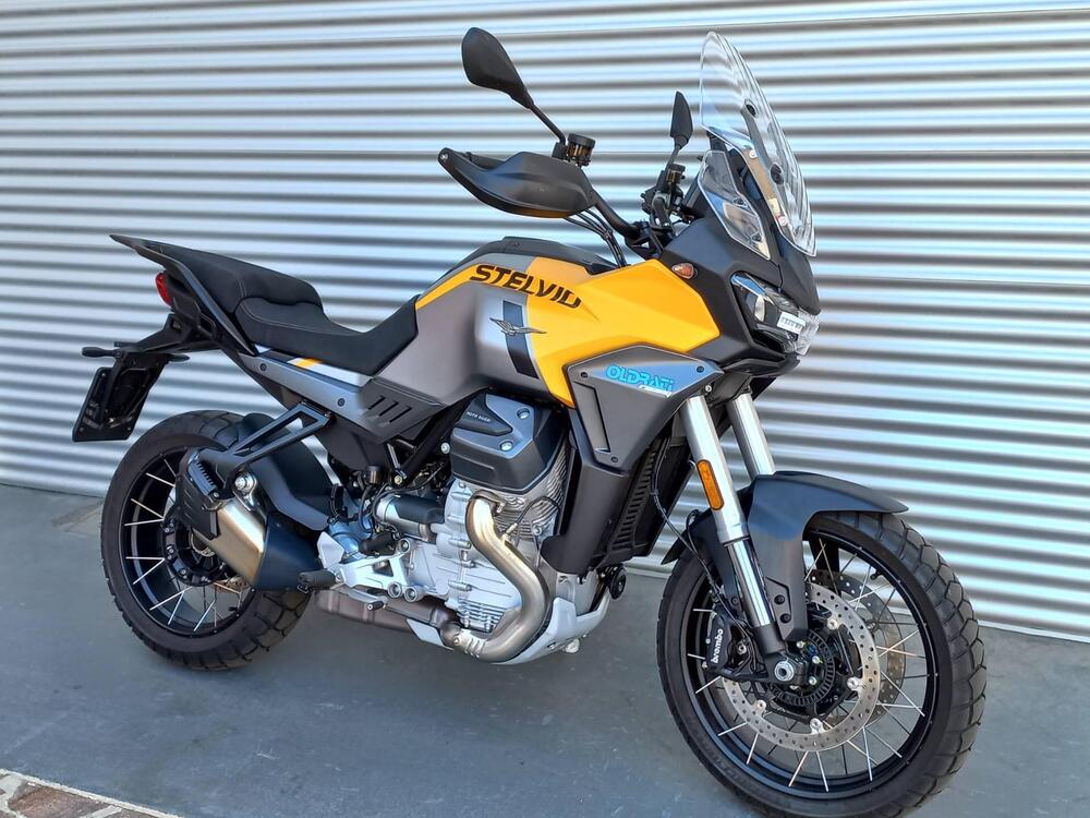 Moto Guzzi Stelvio (2024 - 26) (3)