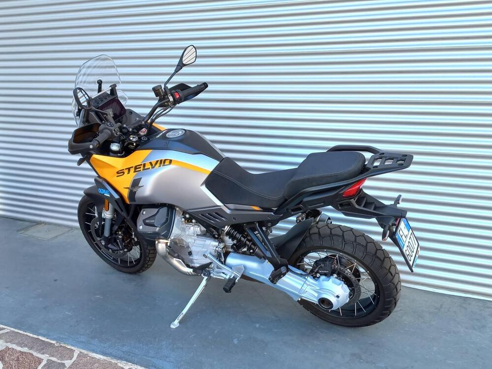 Moto Guzzi Stelvio (2024 - 26) (6)