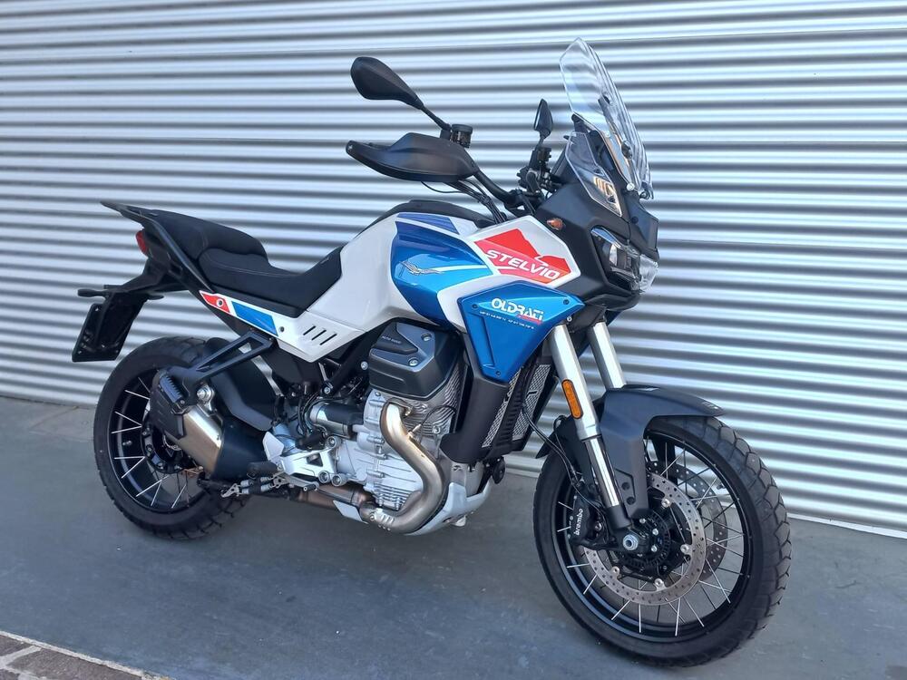 Moto Guzzi Stelvio Duecento Tributo (2025 - 26) (3)