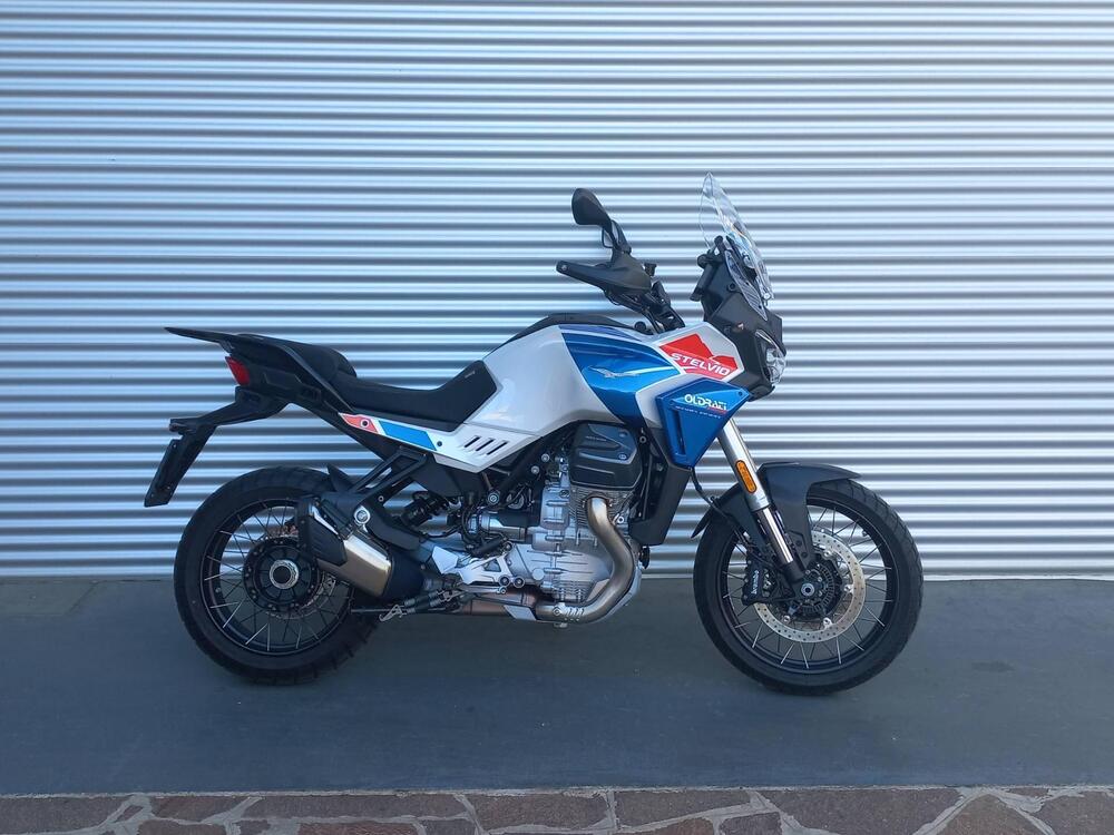 Moto Guzzi Stelvio Duecento Tributo (2025 - 26) (2)