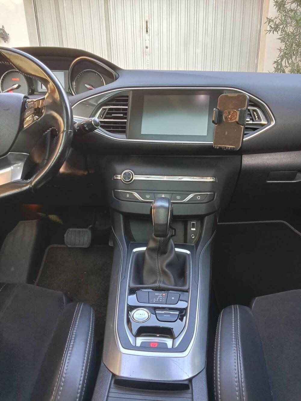 Peugeot 308 SW usata a Milano (5)