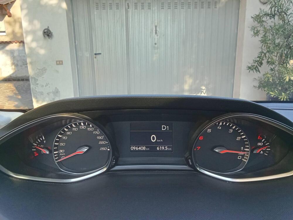 Peugeot 308 SW usata a Milano (7)