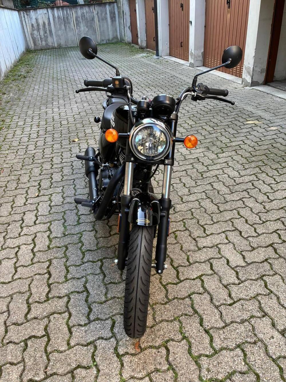 Royal Enfield Meteor 350 (2021 - 26) (2)