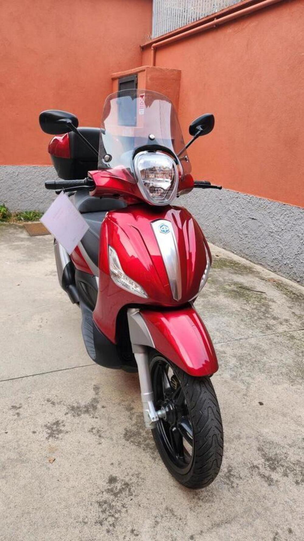 Piaggio Beverly 350 SportTouring ie ABS (2011 - 17) (3)