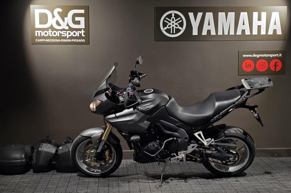 Triumph Tiger 1050 SE ABS (2006 - 13) (4)