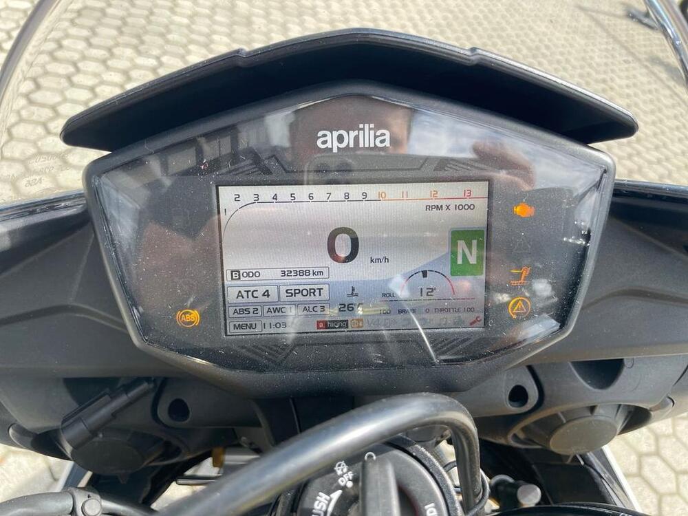 Aprilia Tuono V4 Factory (2017 - 18) (5)