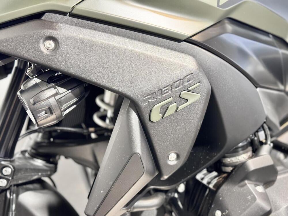 Bmw R 1300 GS (2023 - 26) (5)