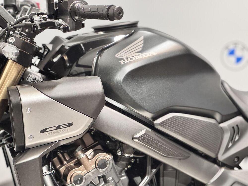 Honda CB 650 R E-Clutch (2024 - 26) (4)