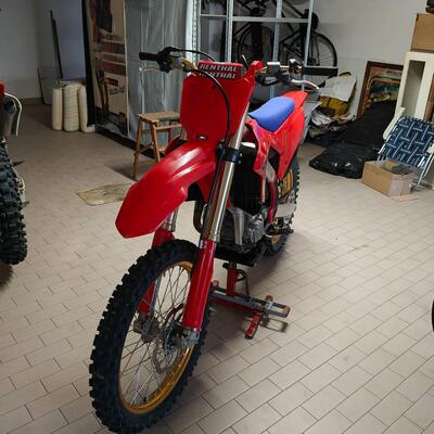 Honda CRF 450 R (2023) usata