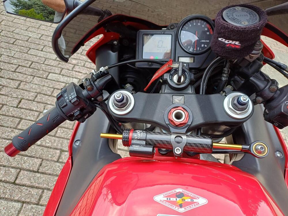 Honda CBR 900 RR Fireblade (2002 - 04) (5)