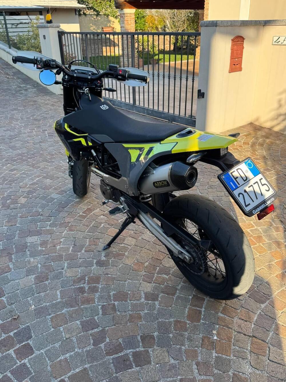 Husqvarna 701 Supermoto (2023 - 25) (5)