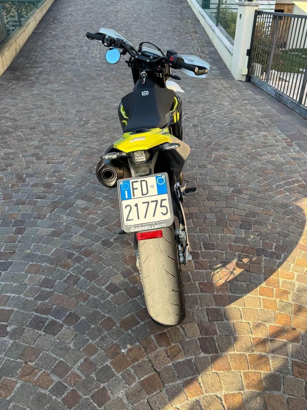 Husqvarna 701 Supermoto (2023 - 25) (9)