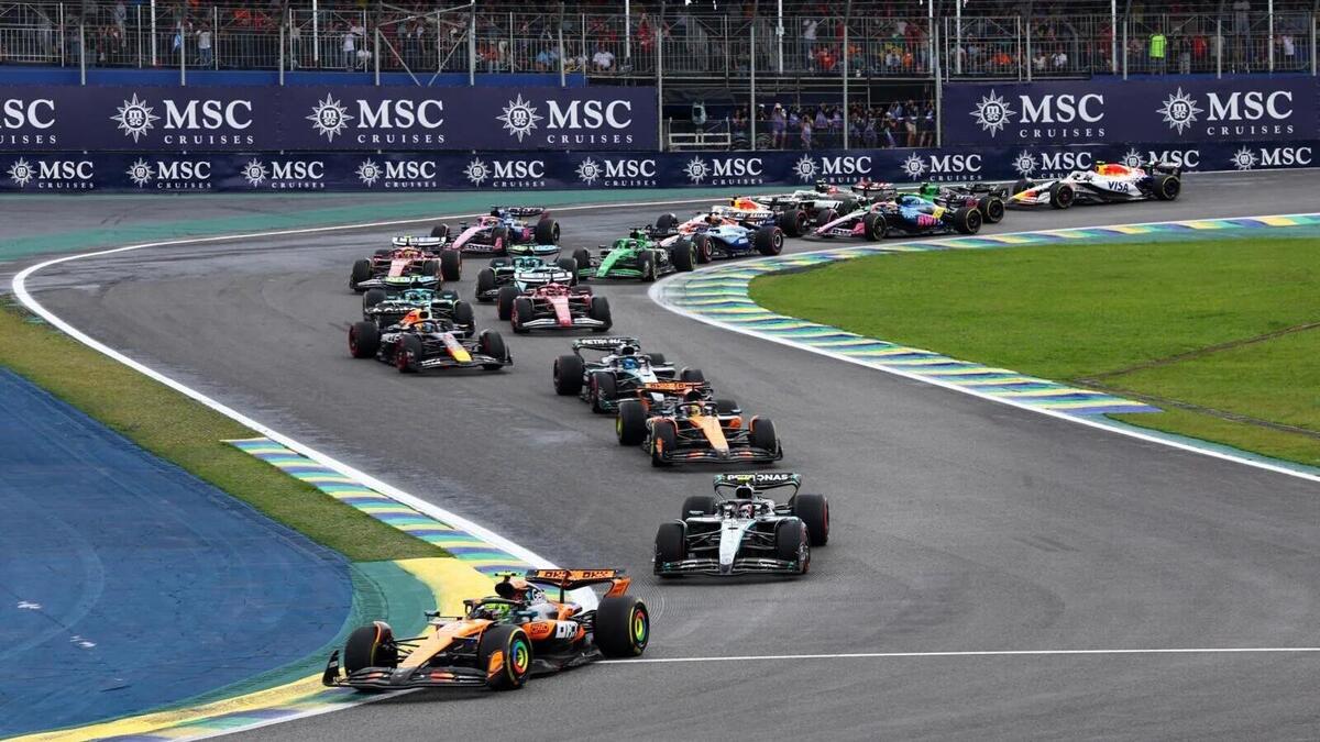 F1, GP del Brasile. Norris ingiocabile fa bottino pieno. Antonelli e Verstappen completano il podio. Disastro Ferrari