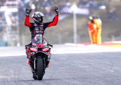 MotoGP 2025. GP del Portogallo. Bezzecchi-Aprilia, che vittoria a Portimao! Secondo Alex Marquez, terzo Acosta, caduto Pecco Bagnaia [RISULTATI]