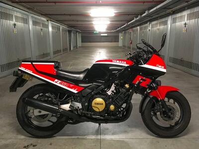 Yamaha FZ 750 d&#039;epoca