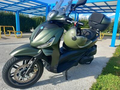 Piaggio Beverly 400 S (2025) usata