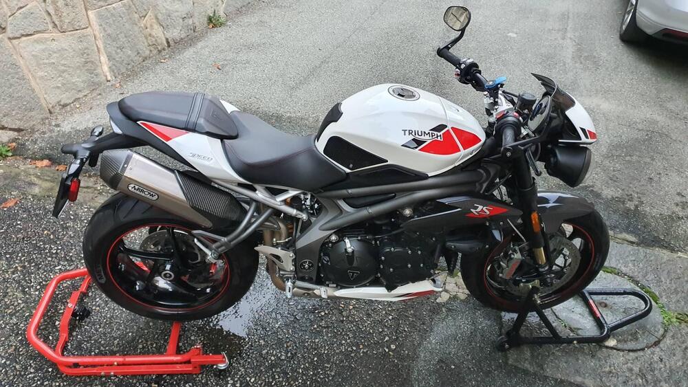 Triumph Speed Triple 1050 RS (2018 - 20) (5)