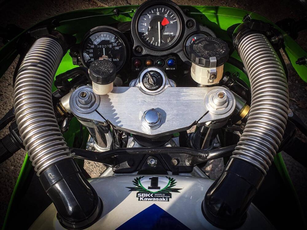 Kawasaki ZXR 750 (4)