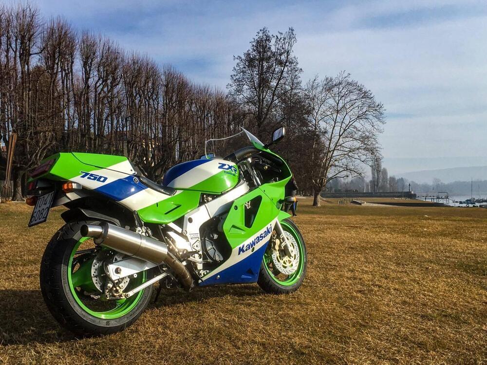 Kawasaki ZXR 750 (8)