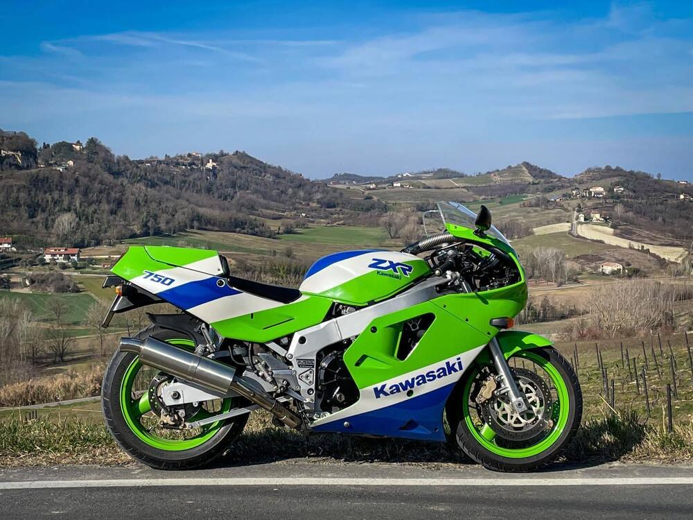 Kawasaki ZXR 750 (9)