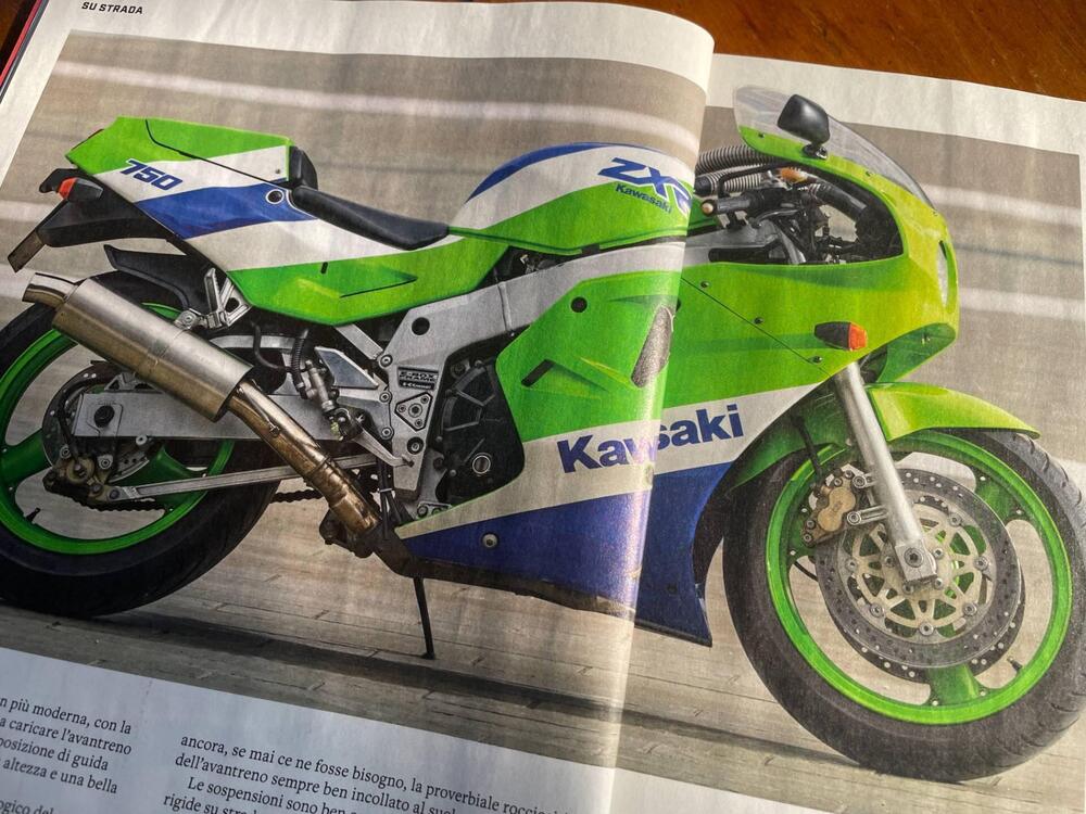 Kawasaki ZXR 750 (15)