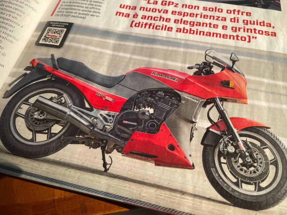 Kawasaki GPZ 900R (4)