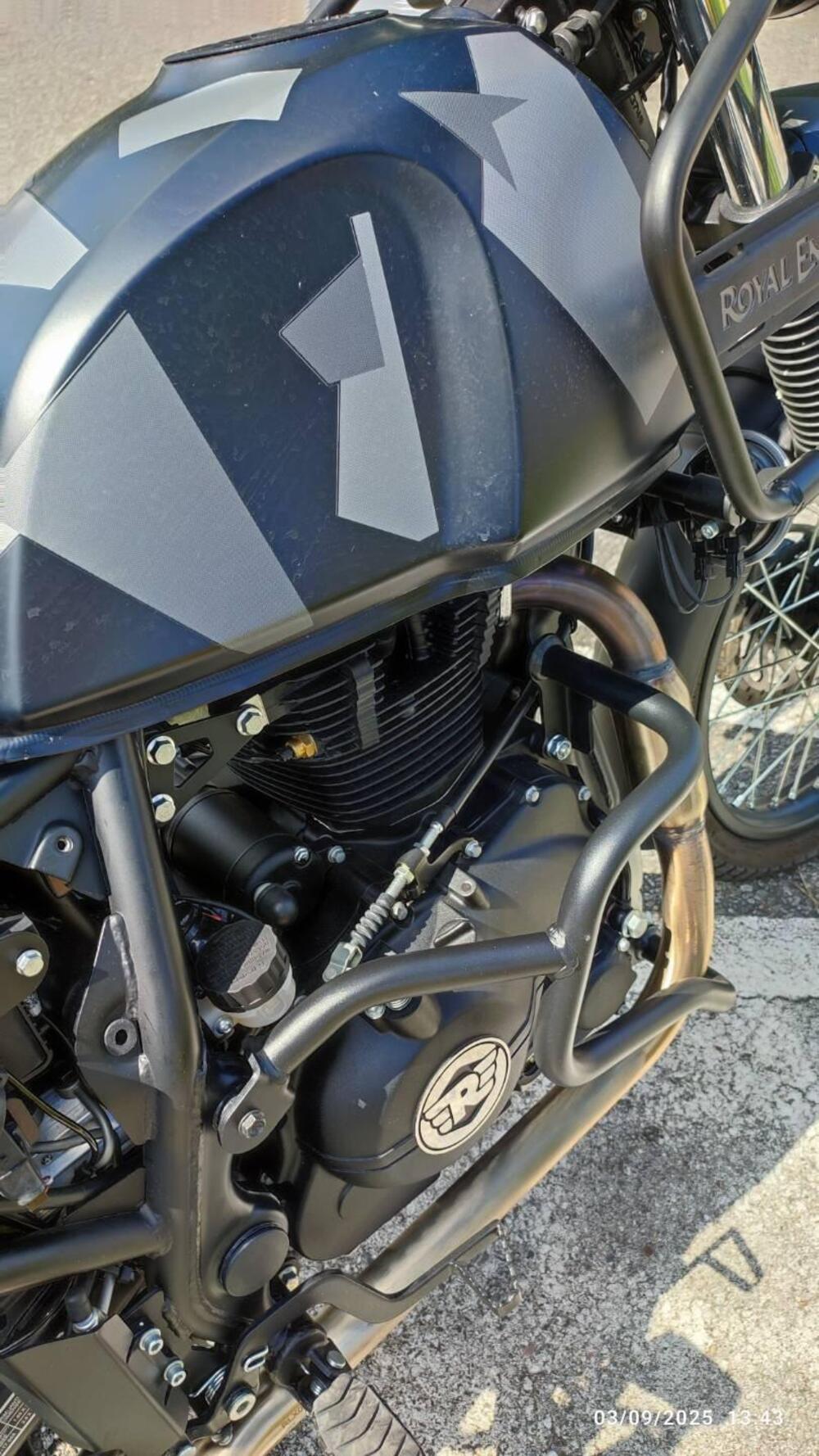 Royal Enfield Himalayan 411 (2021 - 24) (2)