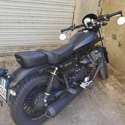 Moto Guzzi V9 Bobber (2021 - 25) usata