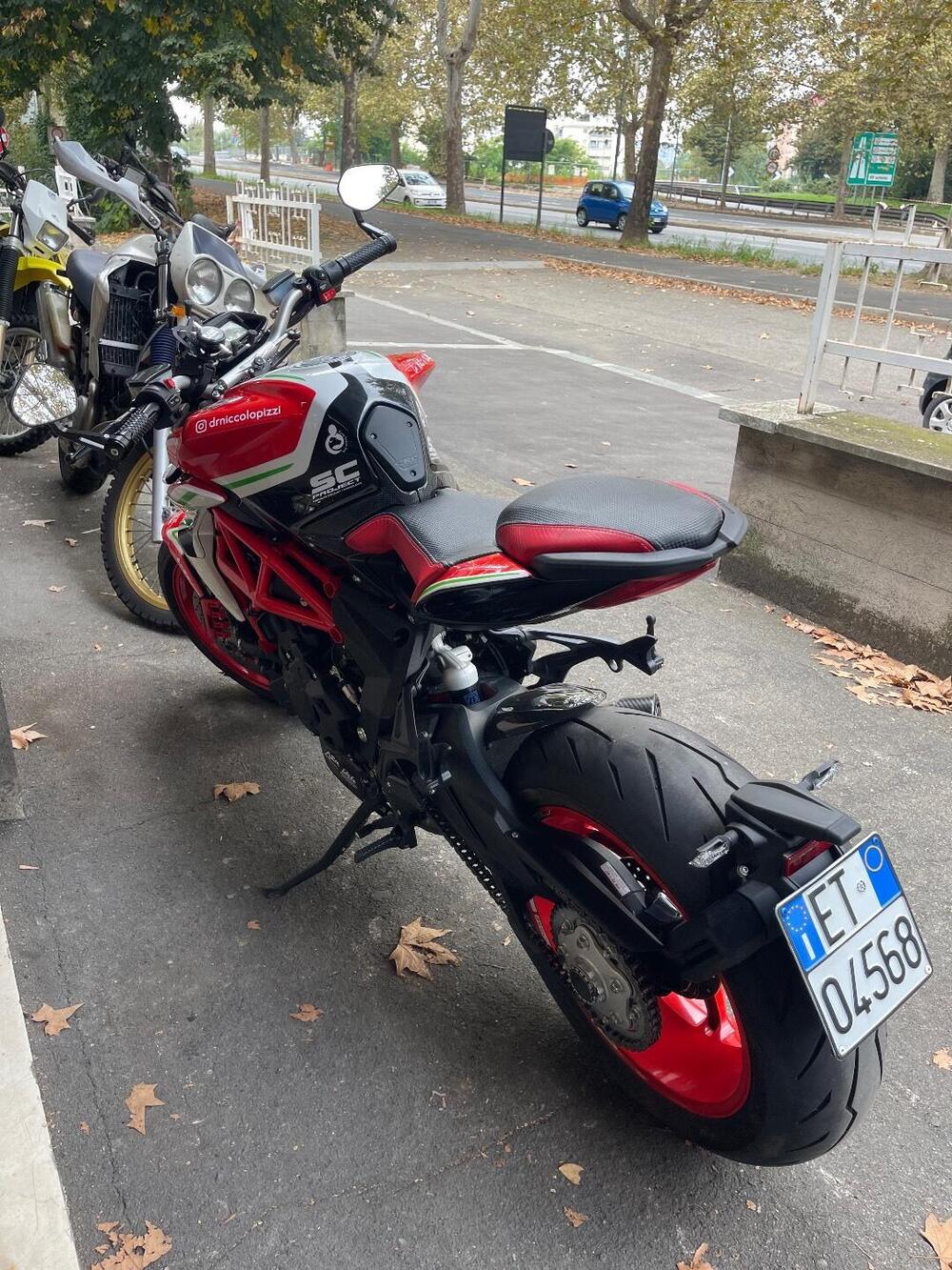 MV Agusta Brutale 800 RC (2019) (2)