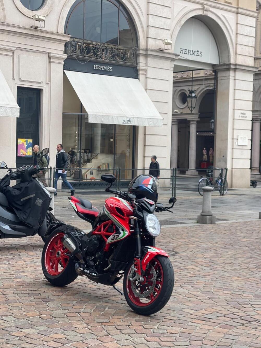 MV Agusta Brutale 800 RC (2019) (9)
