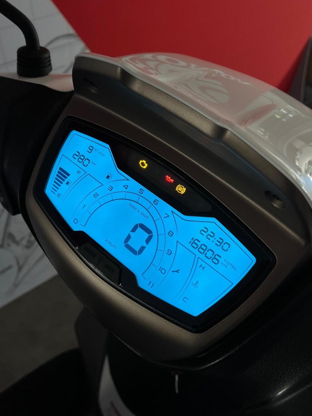 Piaggio Medley 125 ABS (2021 - 24) (4)