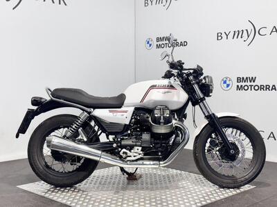 Moto Guzzi V7 850 Stone Special Abs (2021) usata