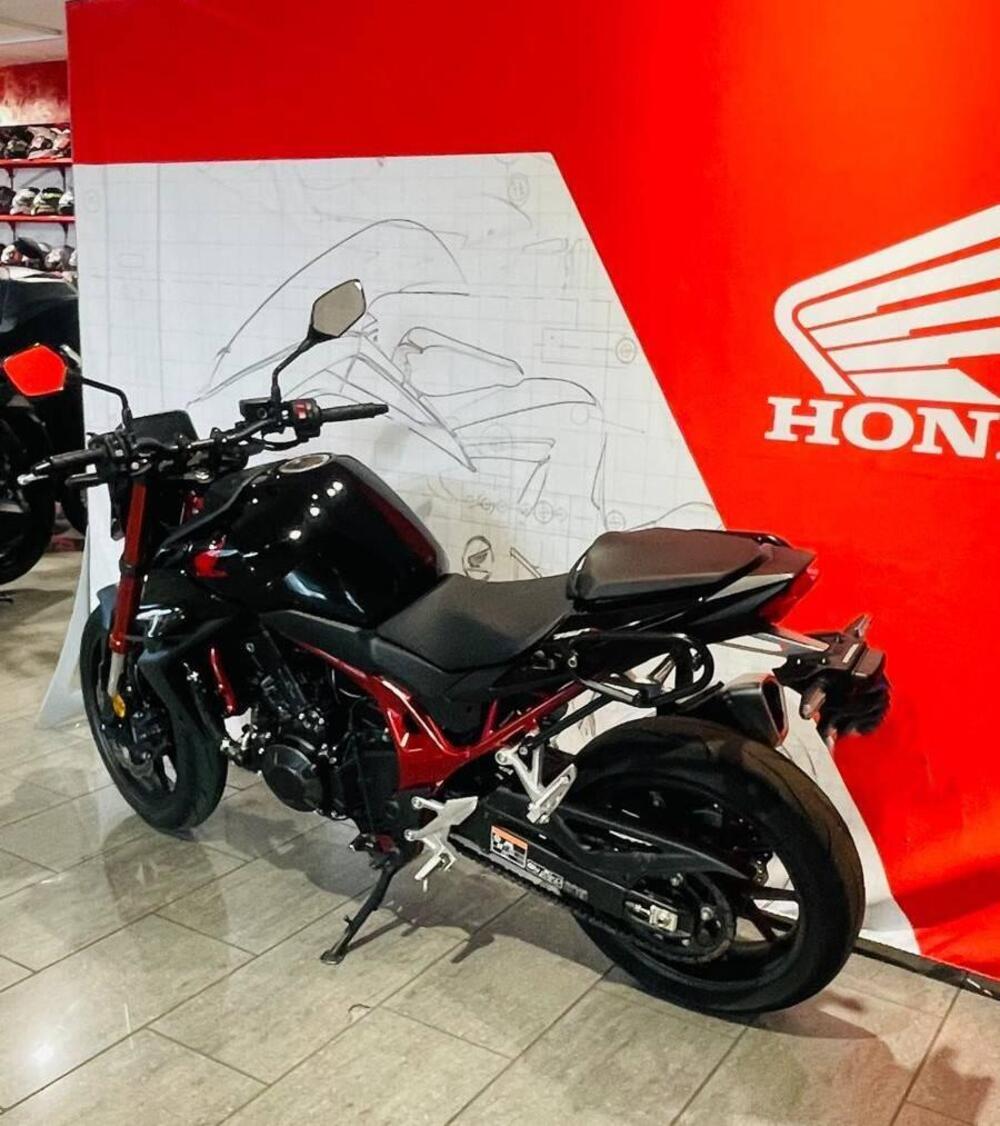 Honda CB 750 Hornet (2023 - 24) (6)