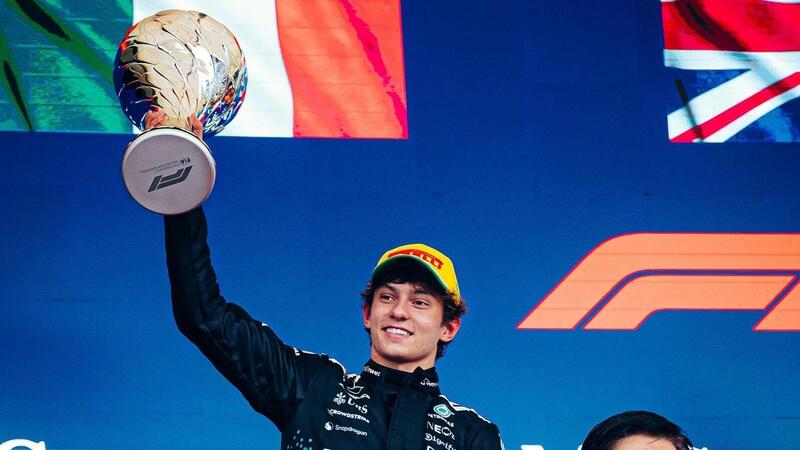 F1. Il miglior Antonelli della stagione incanta Interlagos: &quot;Quando ho visto Max ho pensato di essere nei guai, sono stati degli ultimi giri stressanti&quot;